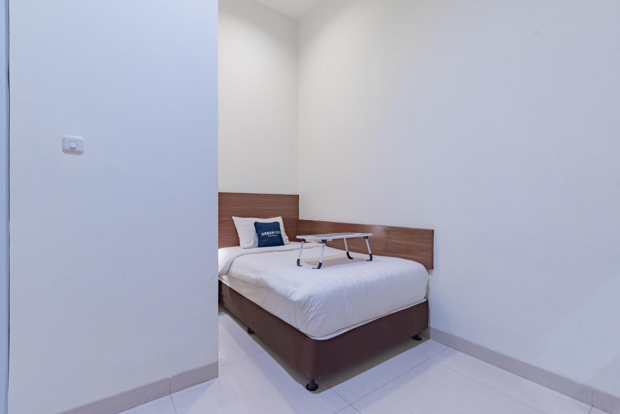 Urbanview Darmo Residence Bandung Eksteriør bilde